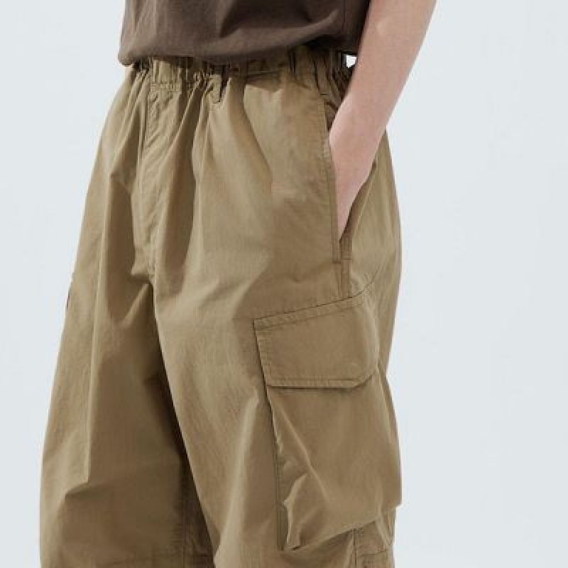 Uniqlo U Wide-Fit Parachute Cargo レディース パンツ ベージュ | 8183427