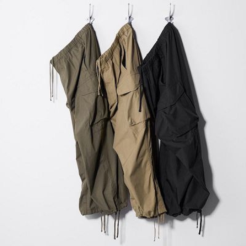 Uniqlo U Wide-Fit Parachute Cargo レディース パンツ ベージュ | 8183427
